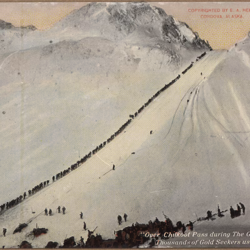 L’histoire de la ruée vers l’or aux États-Unis Over Chilkoot Pass during the Gold Rush in Alaska