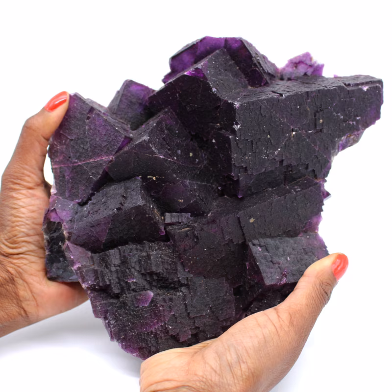 Les minéraux fluorescents : quand les pierres brillent dans le noir mineral 8
