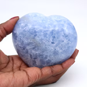 Coeur en calcite bleue