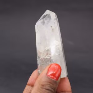 Prisme de quartz avec inclusion