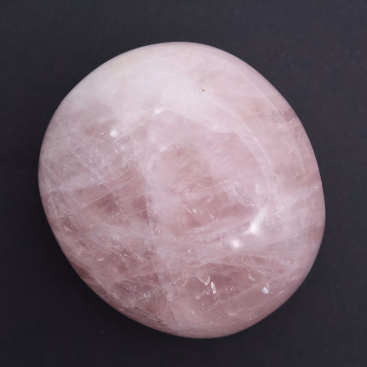 Galet en quartz rose