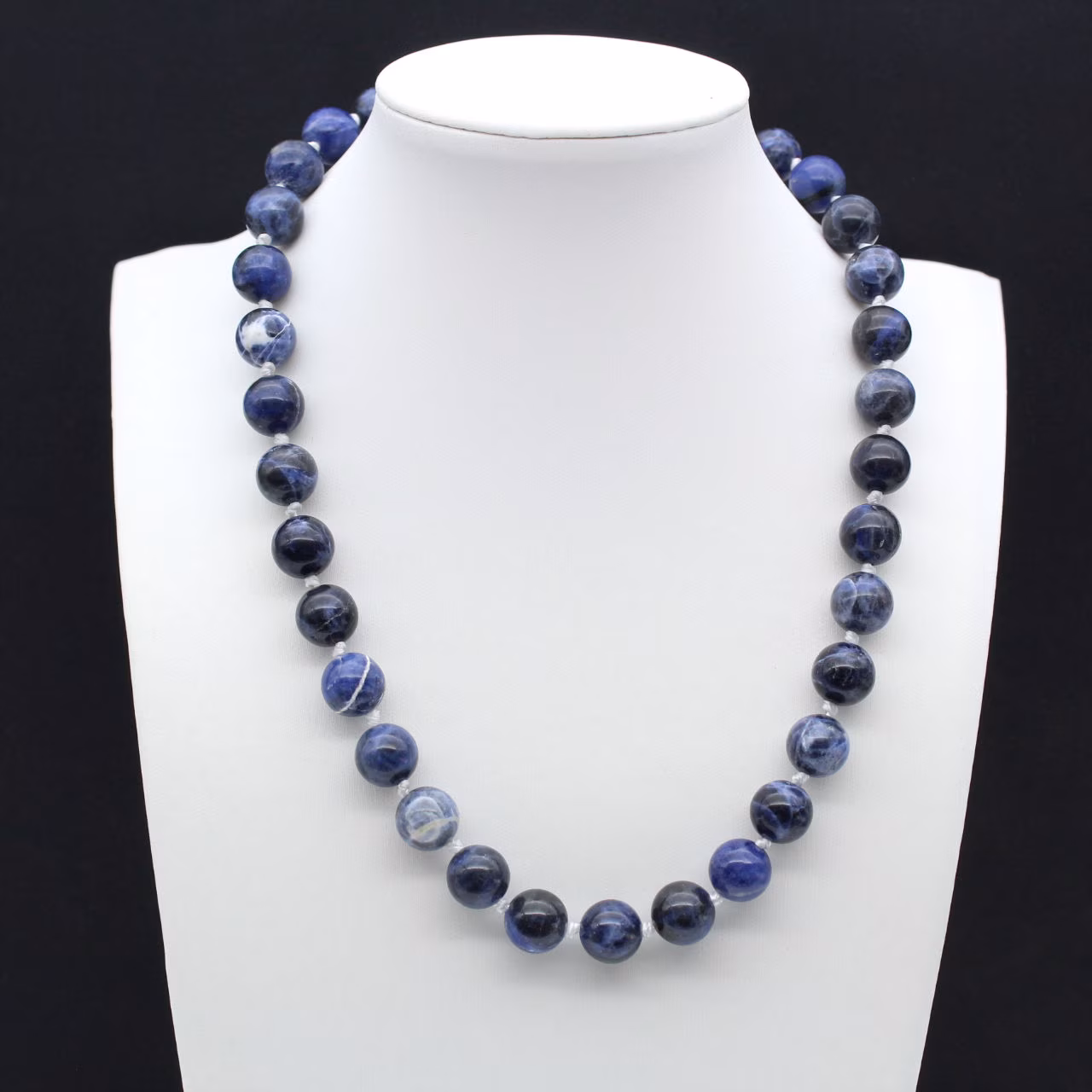 Collier en sodalite