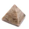 Pyramide en pierre de lune de Madagascar - 3
