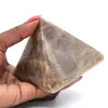 Pyramide en pierre de microcline de Madagascar - 1