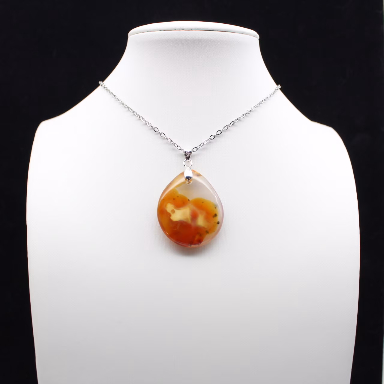 Pendentif goutte en cornaline