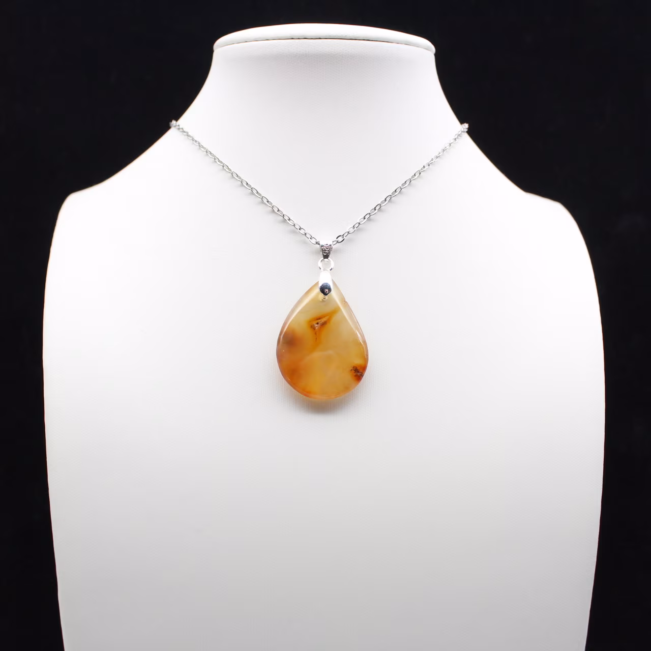 Pendentif goutte en cornaline