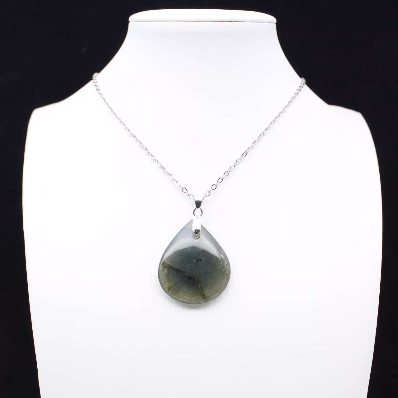 Pendentif goutte en labradorite
