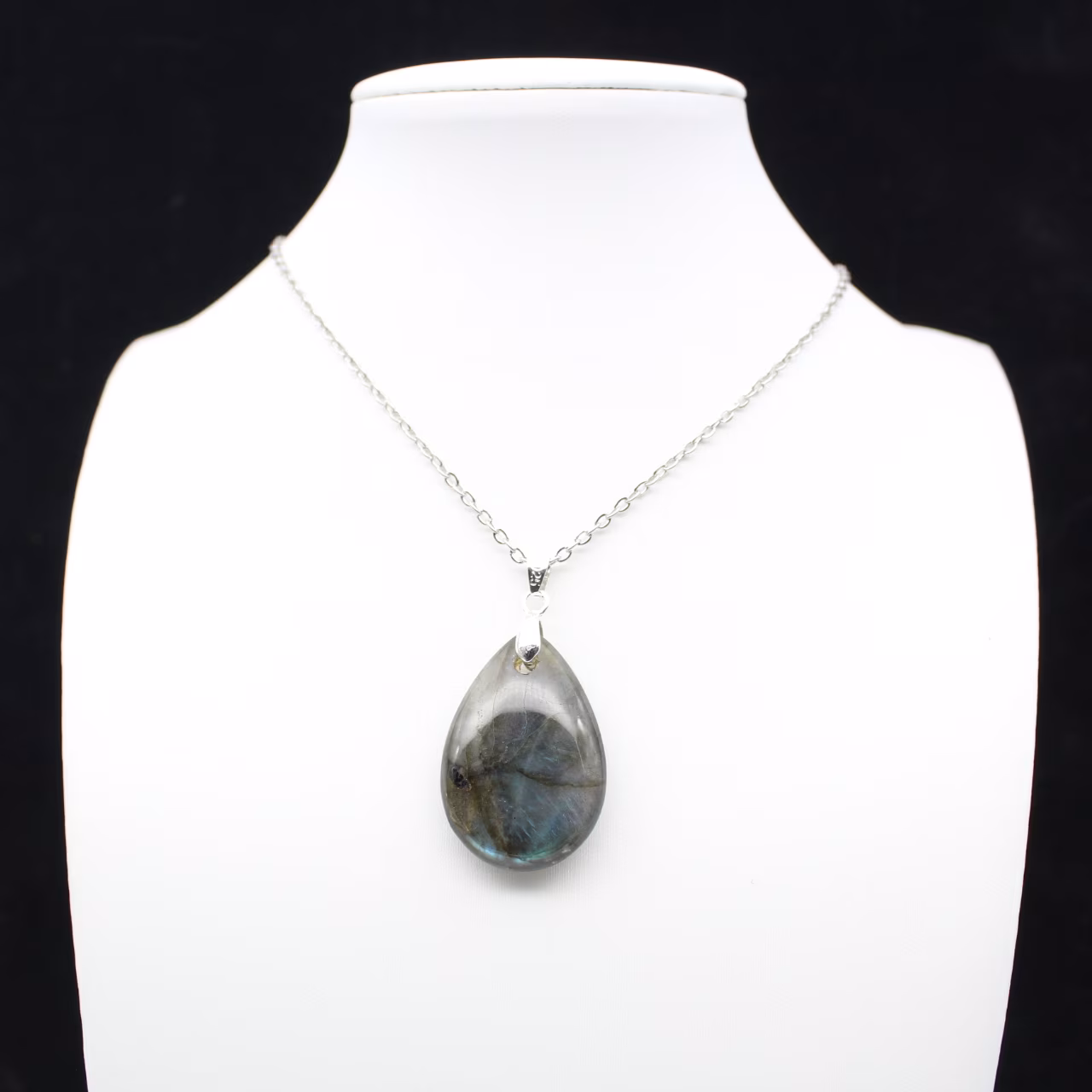 Pendentif goutte en labradorite