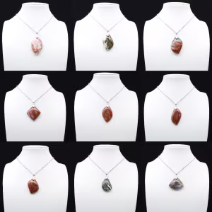 Pendentif losange en jaspe orbiculaire