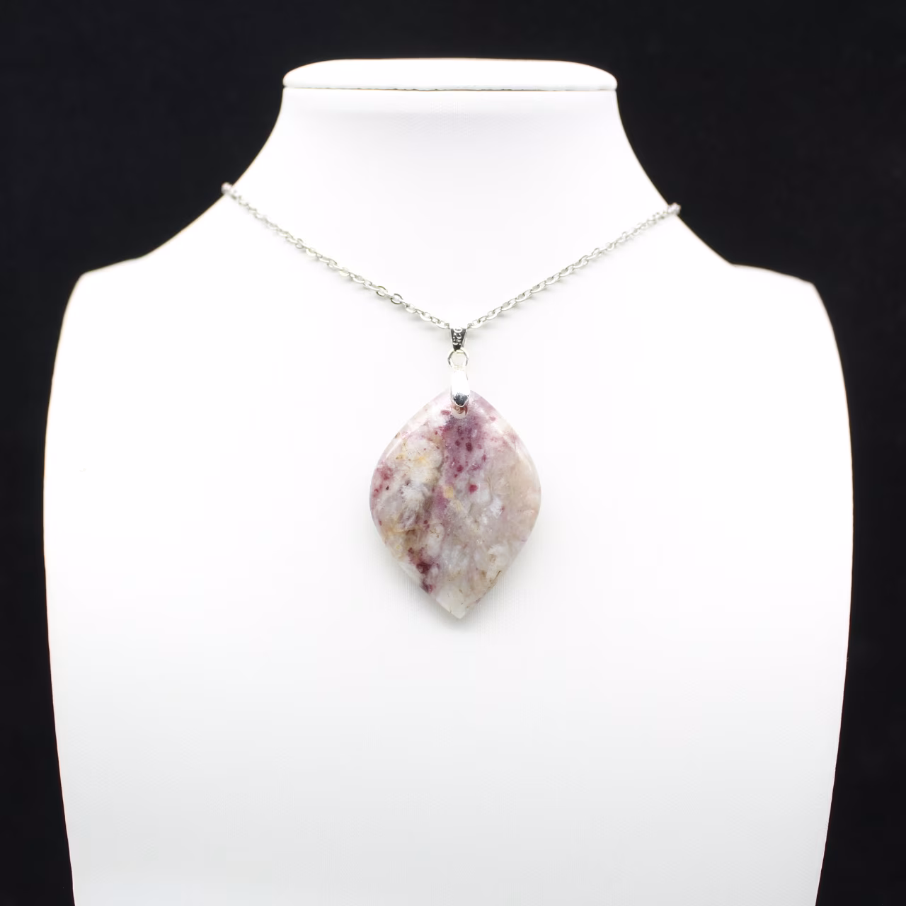 Pendentif feuille à inclusion de Tourmaline rose