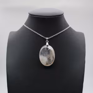 Pendentif ovale en agate fleur