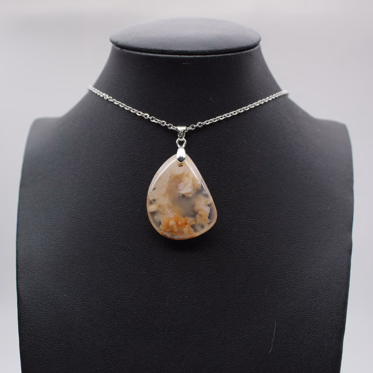 Pendentif goutte en agate fleur