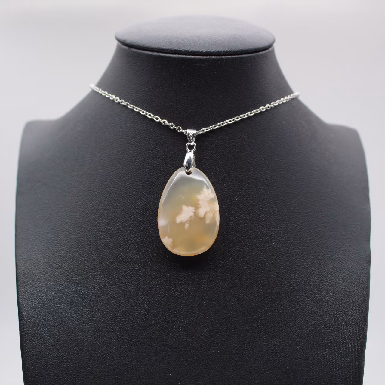 Pendentif goutte en agate fleur