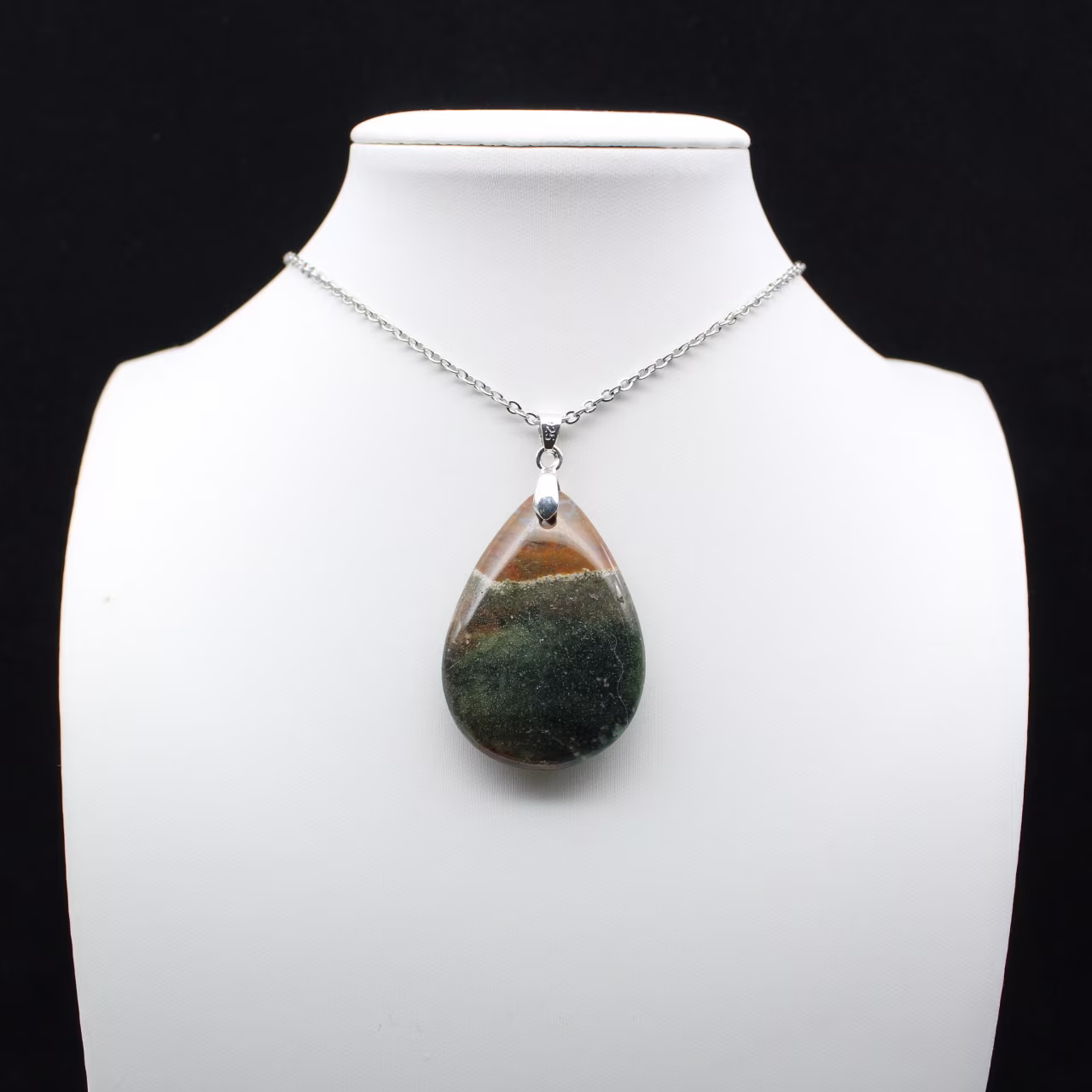 Pendentif goutte en jaspe impérial
