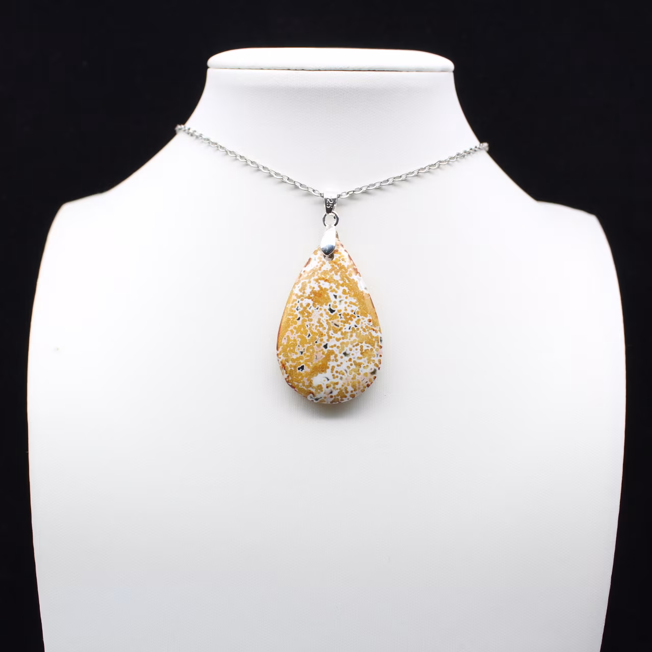 Pendentif goutte en jaspe impérial