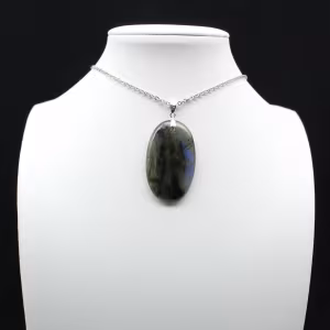 Pendentif ovale en Labradorite
