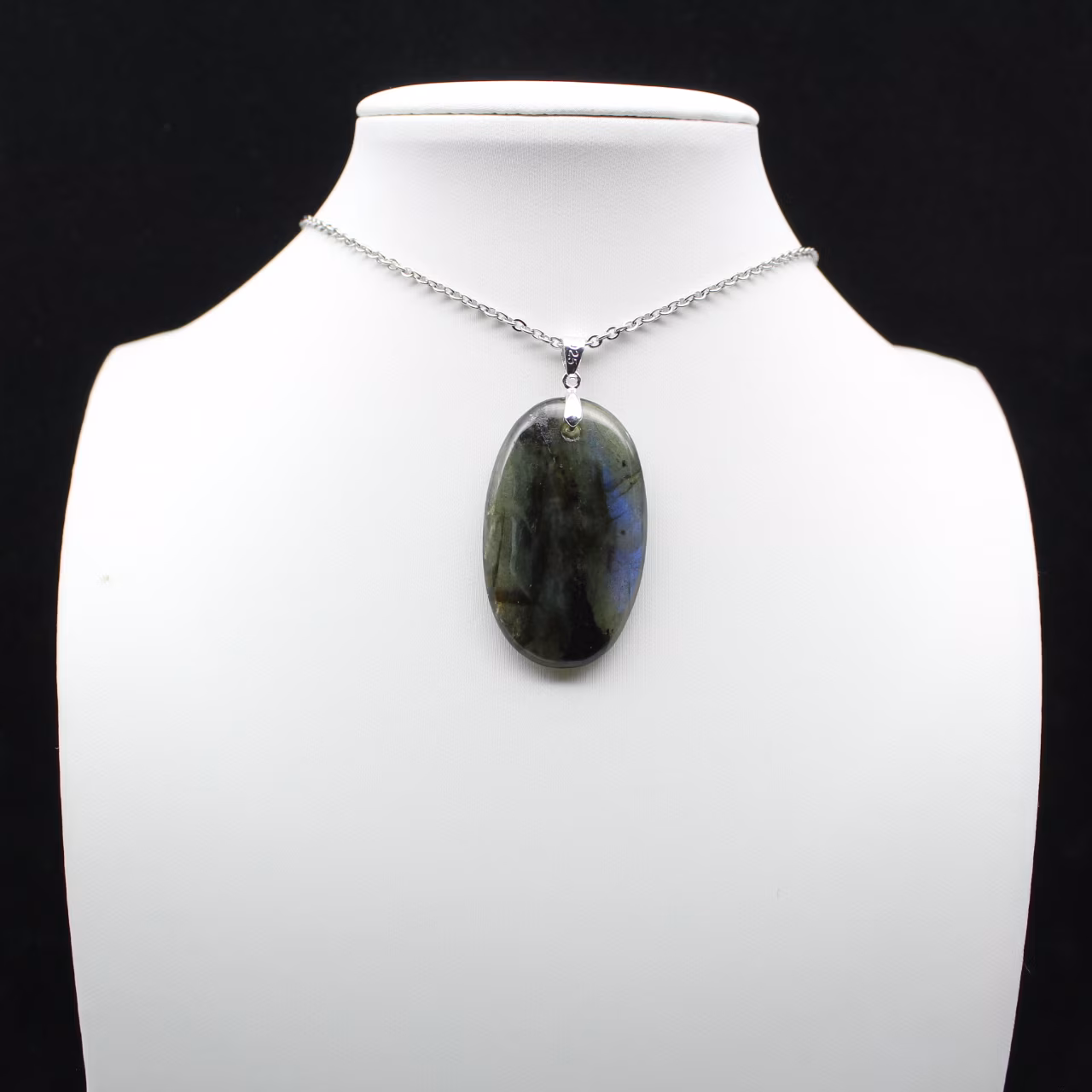 Pendentif ovale en Labradorite