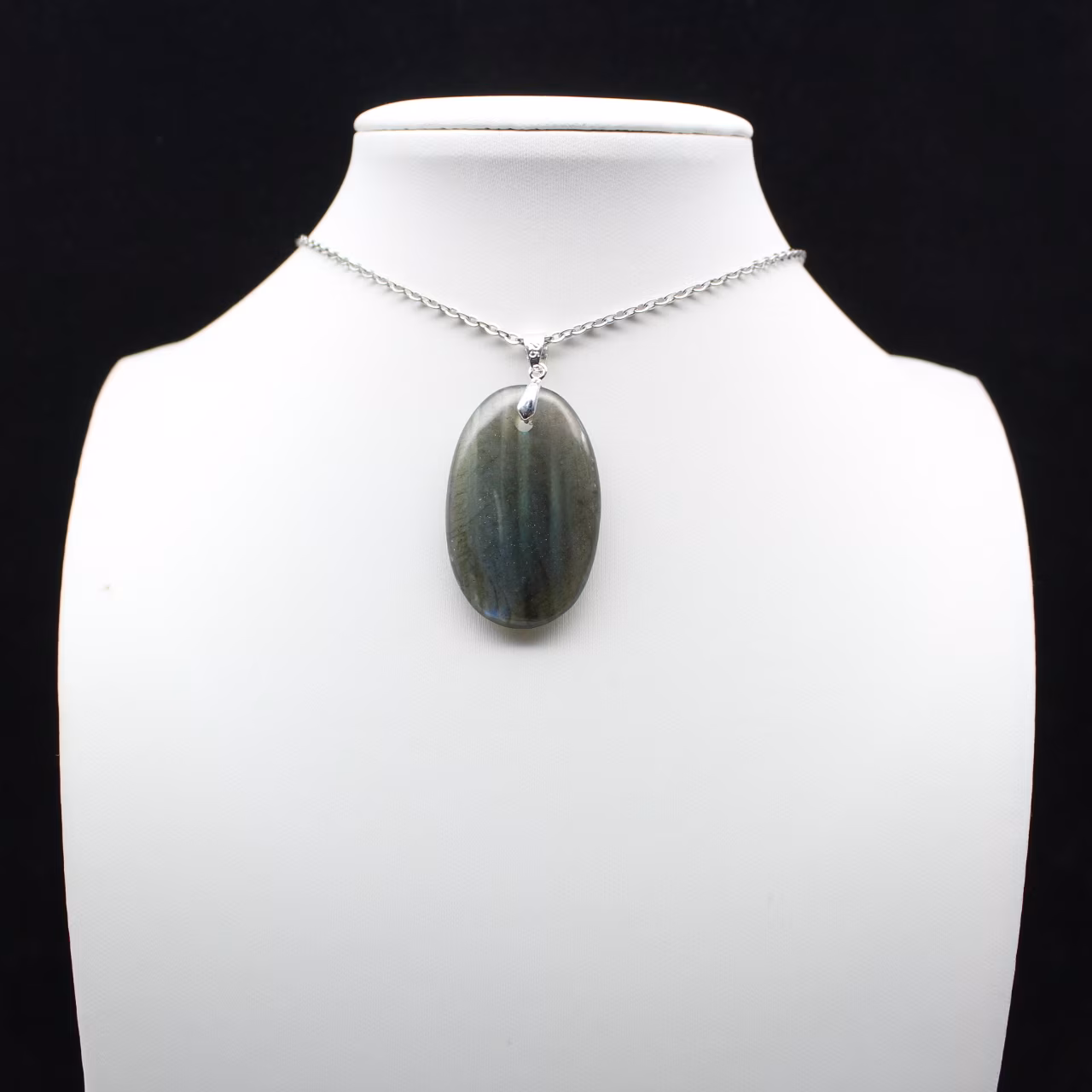 Pendentif ovale en Labradorite