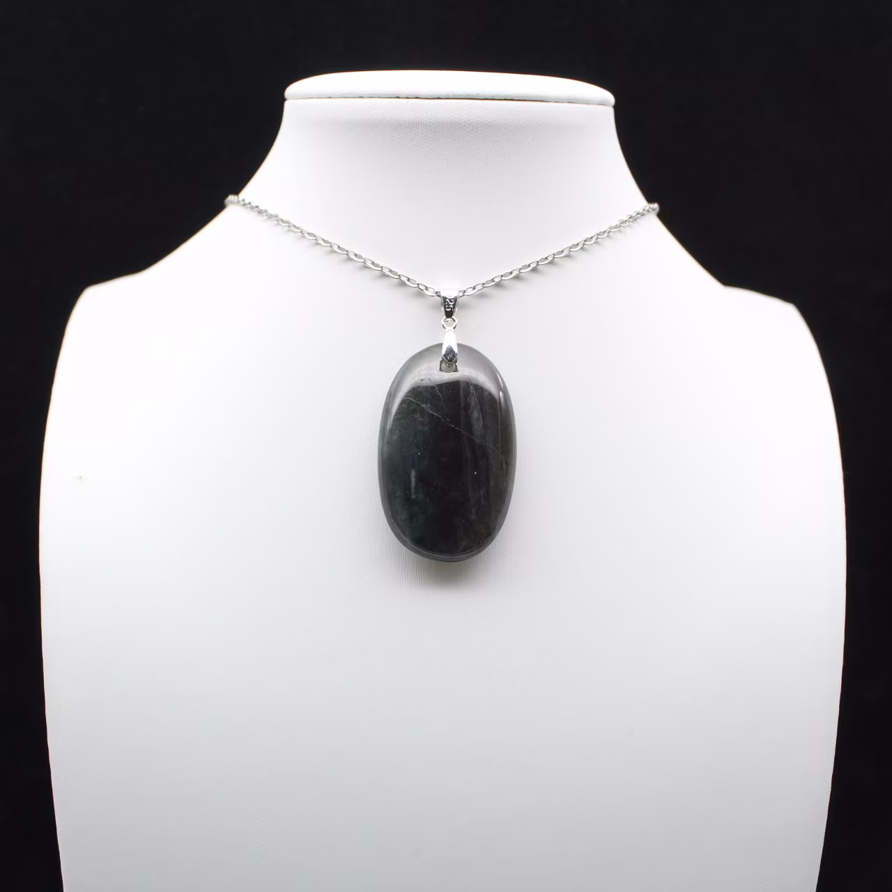 Pendentif ovale en Labradorite