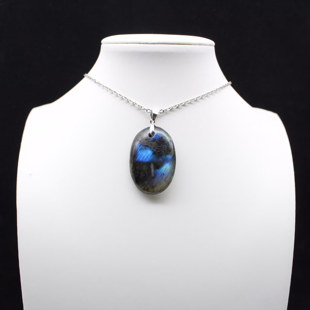 Pendentif ovale en Labradorite