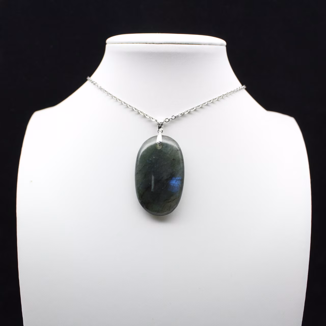 Pendentif ovale en Labradorite