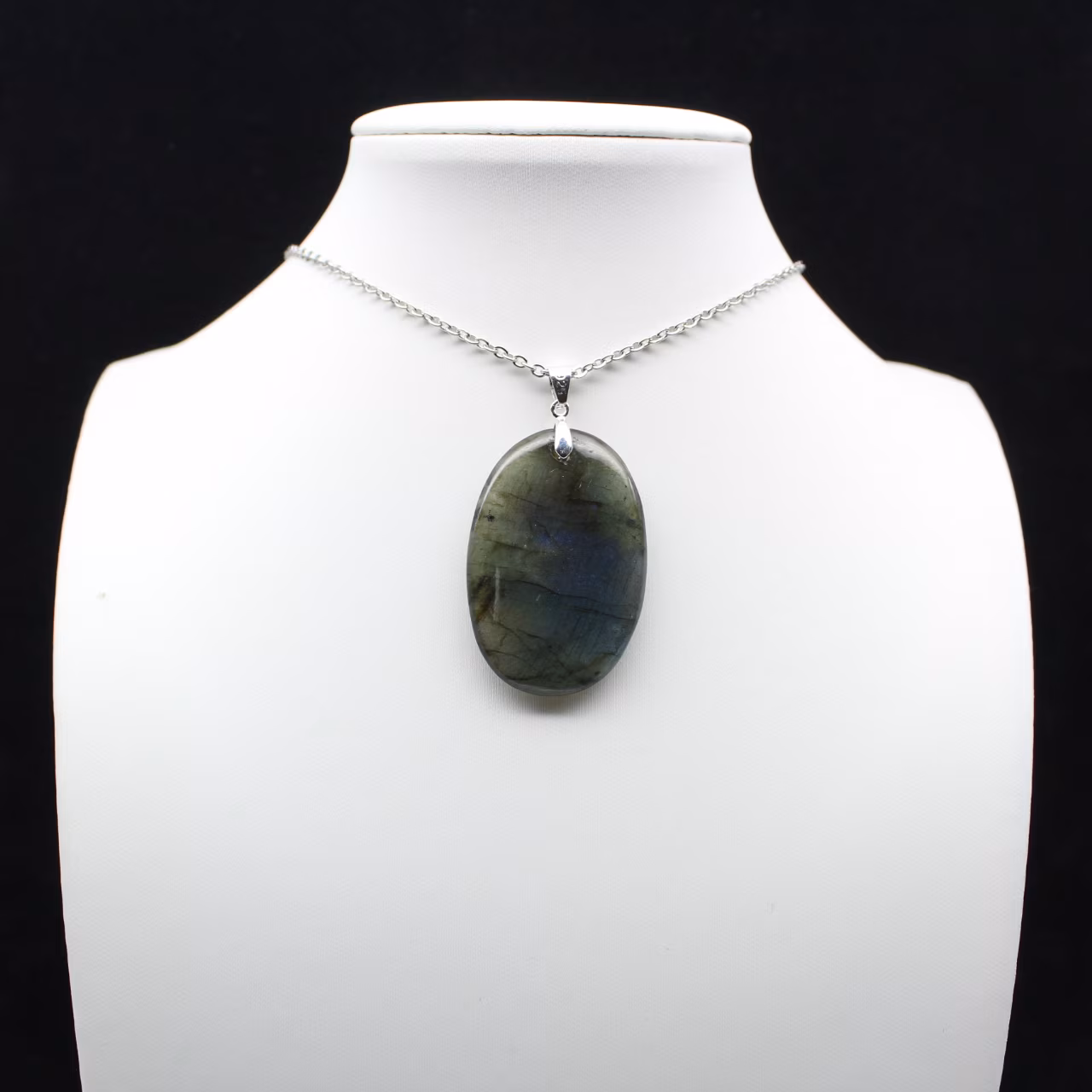 Pendentif ovale en Labradorite