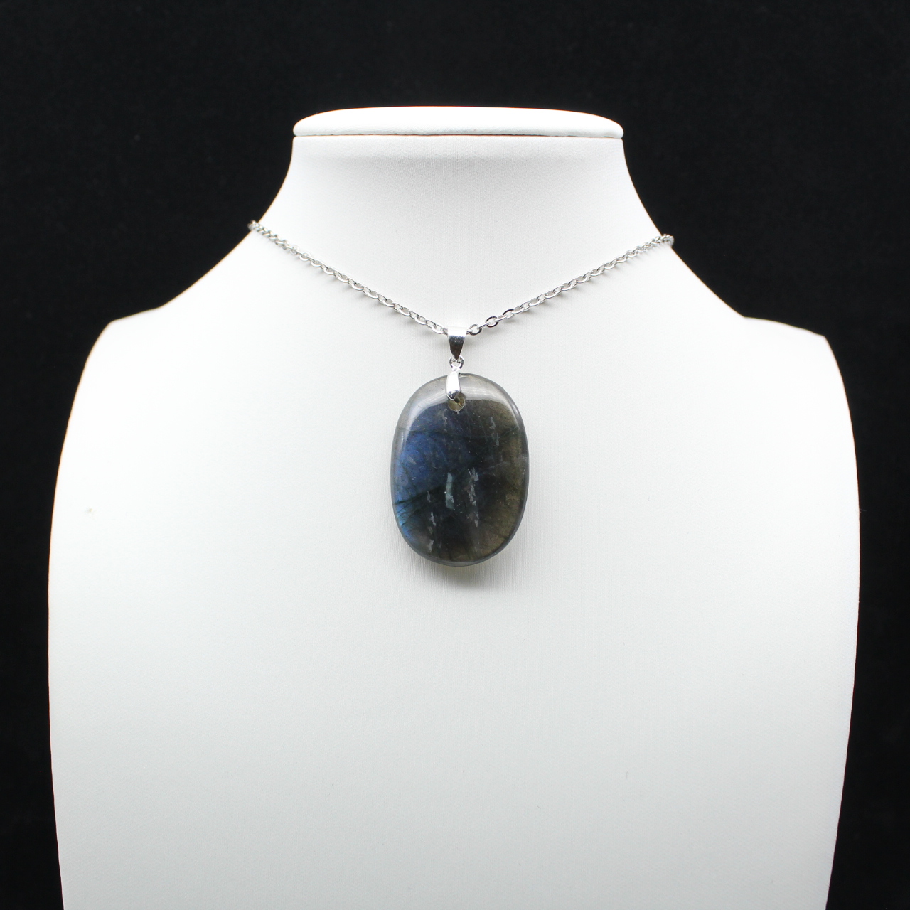 Pendentif ovale en Labradorite