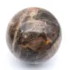 Sphère en pierre de lune de Madagascar - 5