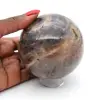 Sphère en pierre de lune de Madagascar - 1
