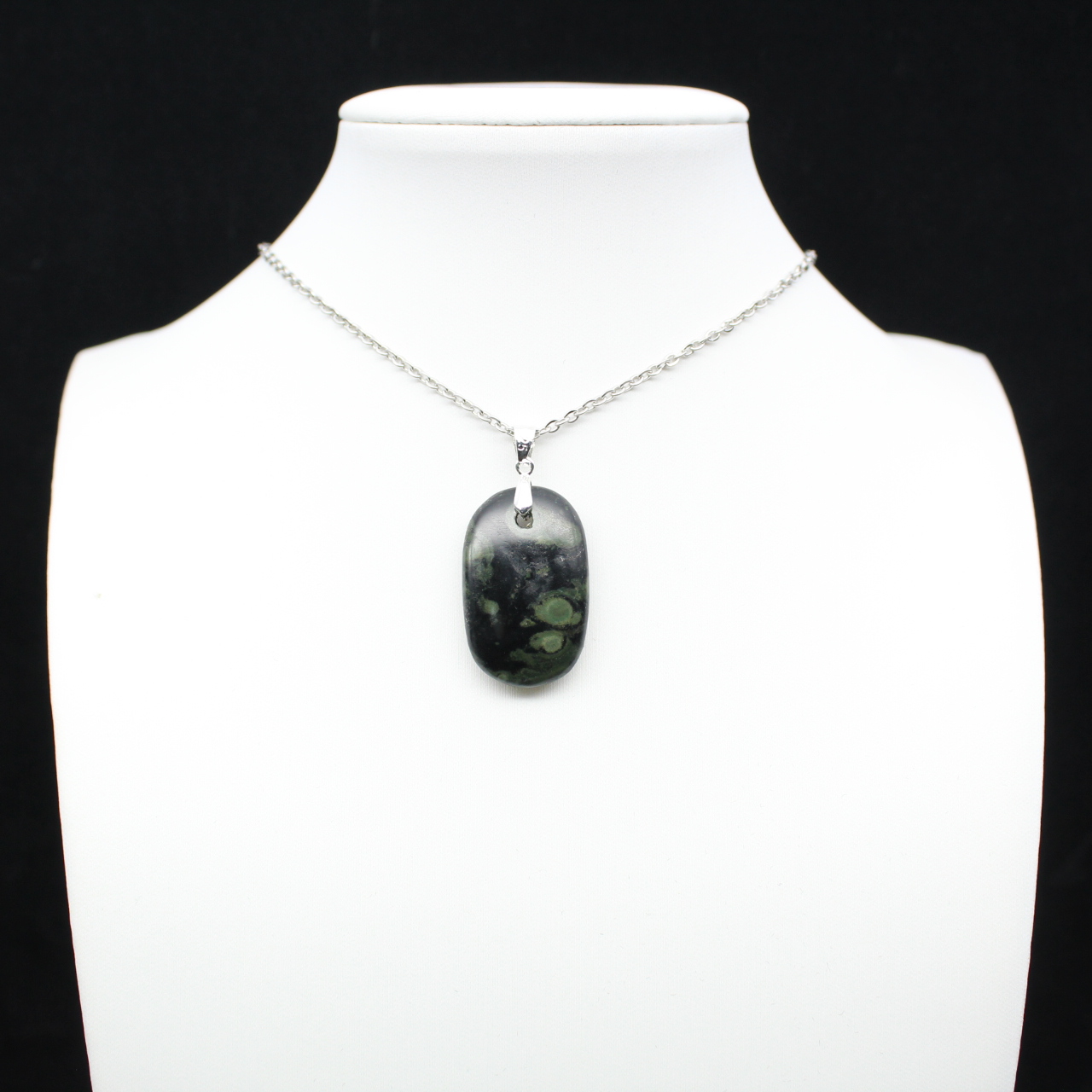 Pendentif de jaspe kambamba de forme ovale