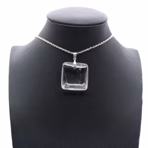 Pendentif en cristal de roche