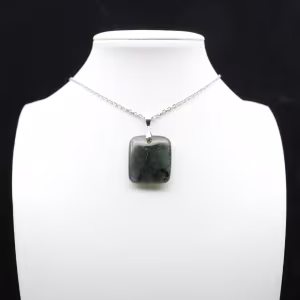 Pendentif carré en labradorite