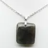 Pendentif carré en labradorite de Madagascar - 1