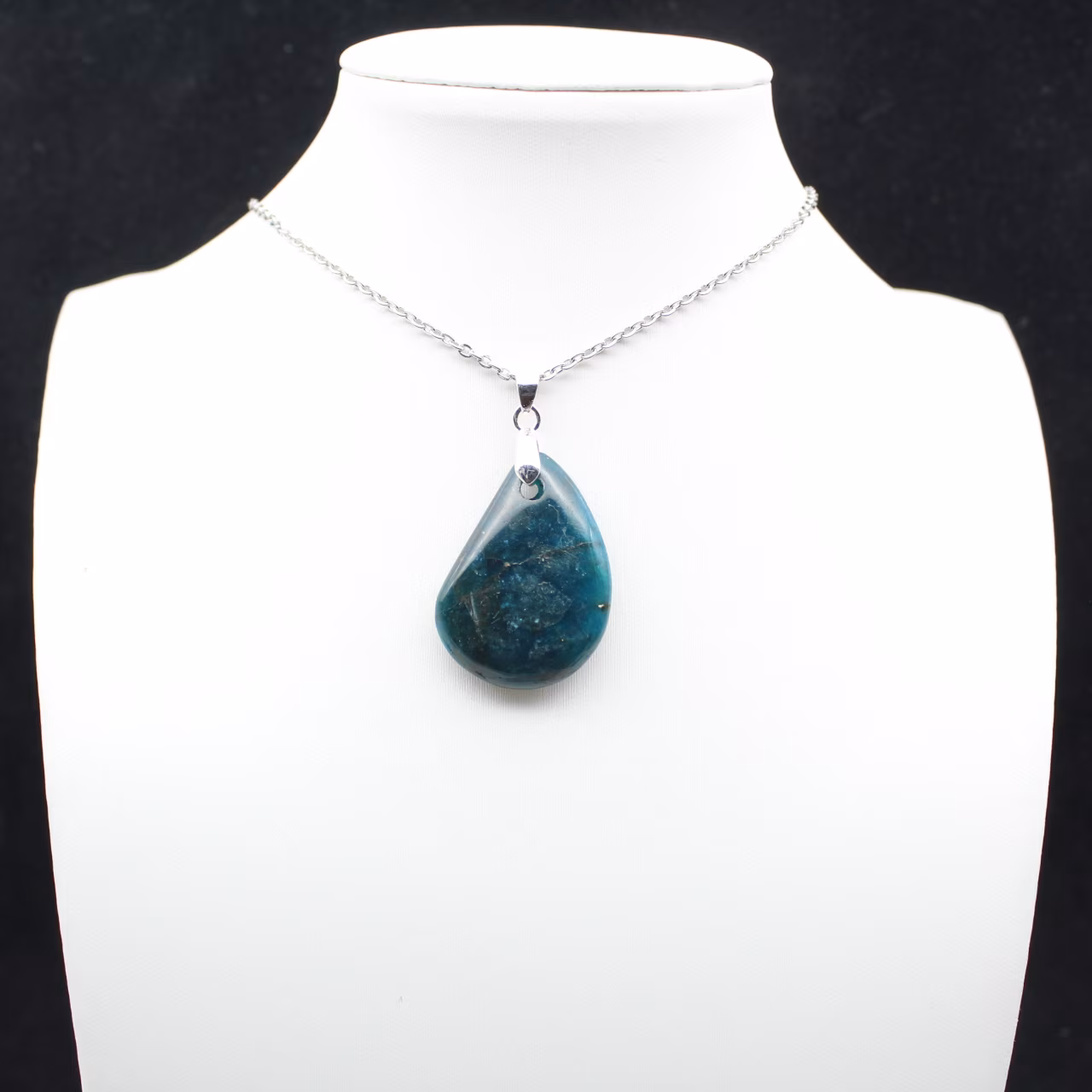 Pendentif Apatite de Madagascar - Cristallisation Naturelle