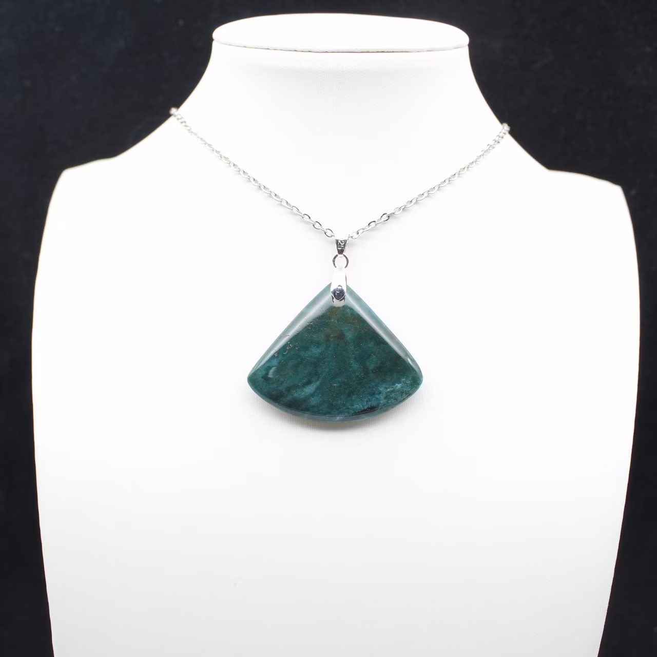 Pendentif en Apatite Bleue Madagascar - Éclat Vitreux
