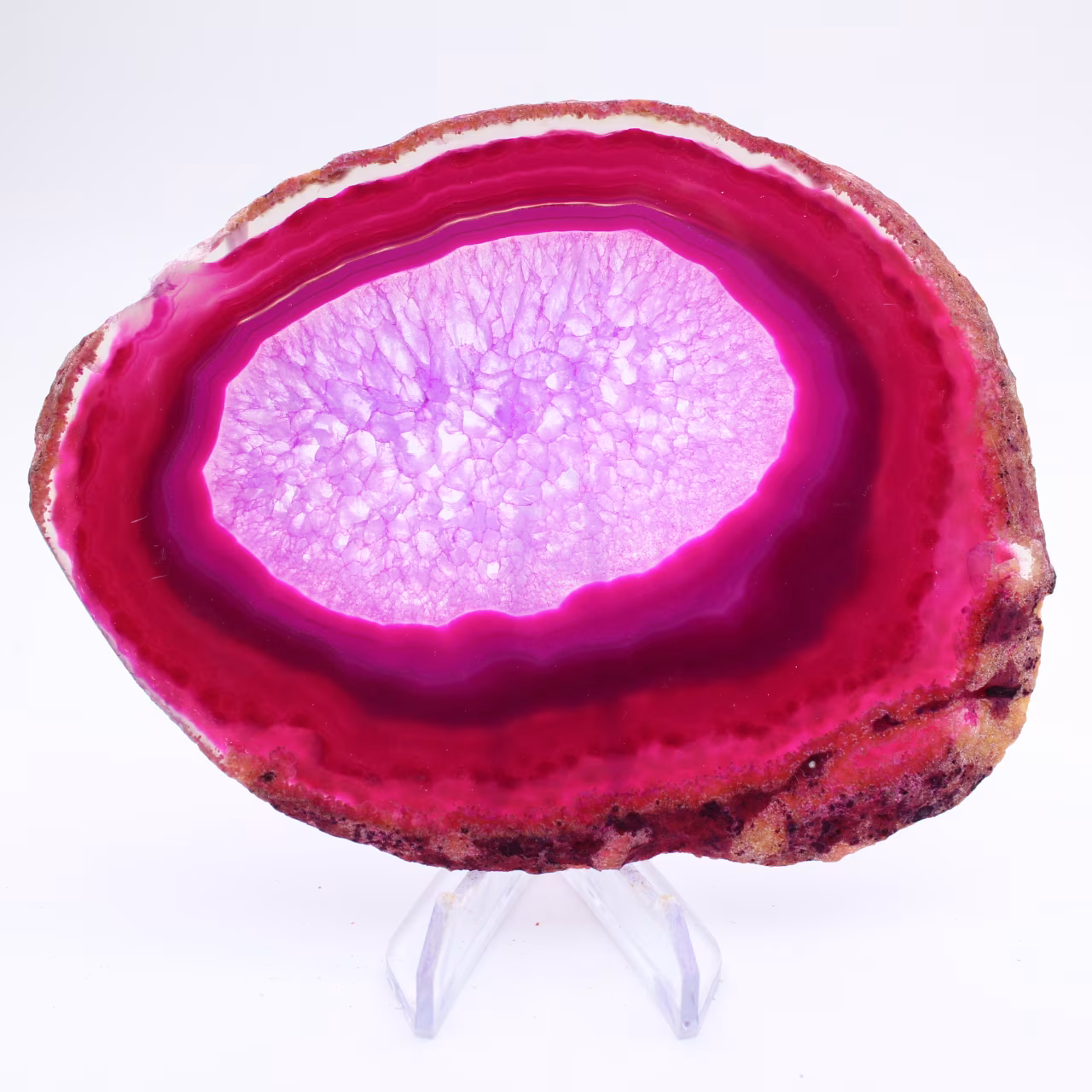 Tranche décorative d’agate rose teinté