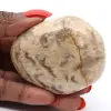 Feldspath malgache – Galet naturel de 135 grammes - 0
