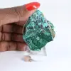 Brochantite du Chili : Spécimen Brut sur Socle Élégant - 1