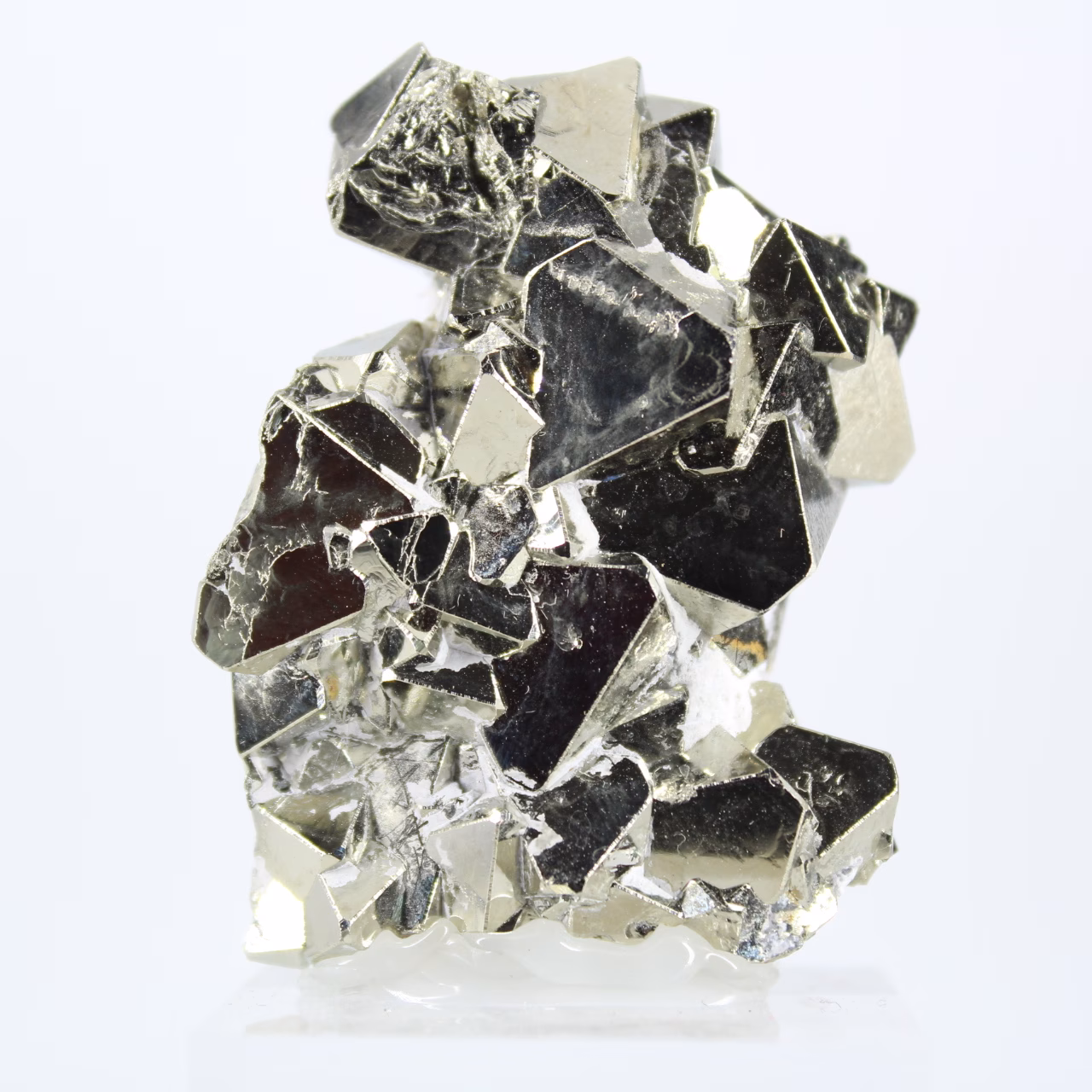 Pyrite du Pérou, cristaux octaédriques sur socle acrylique